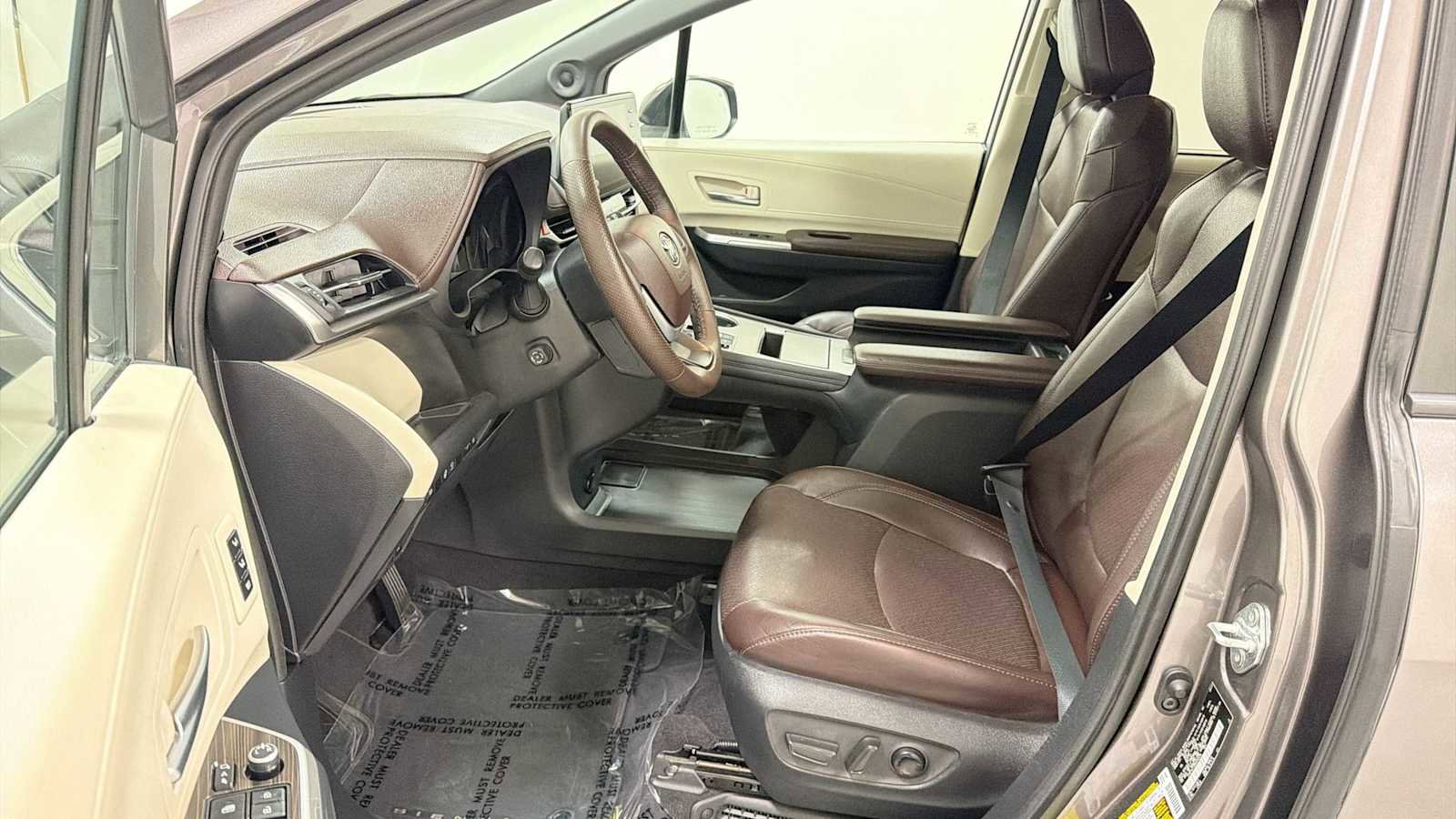Certified 2021 Toyota Sienna Platinum AWD/4WD image 13