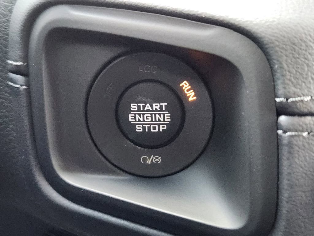 New 2025 Jeep Wrangler Rubicon AWD/4WD image 18