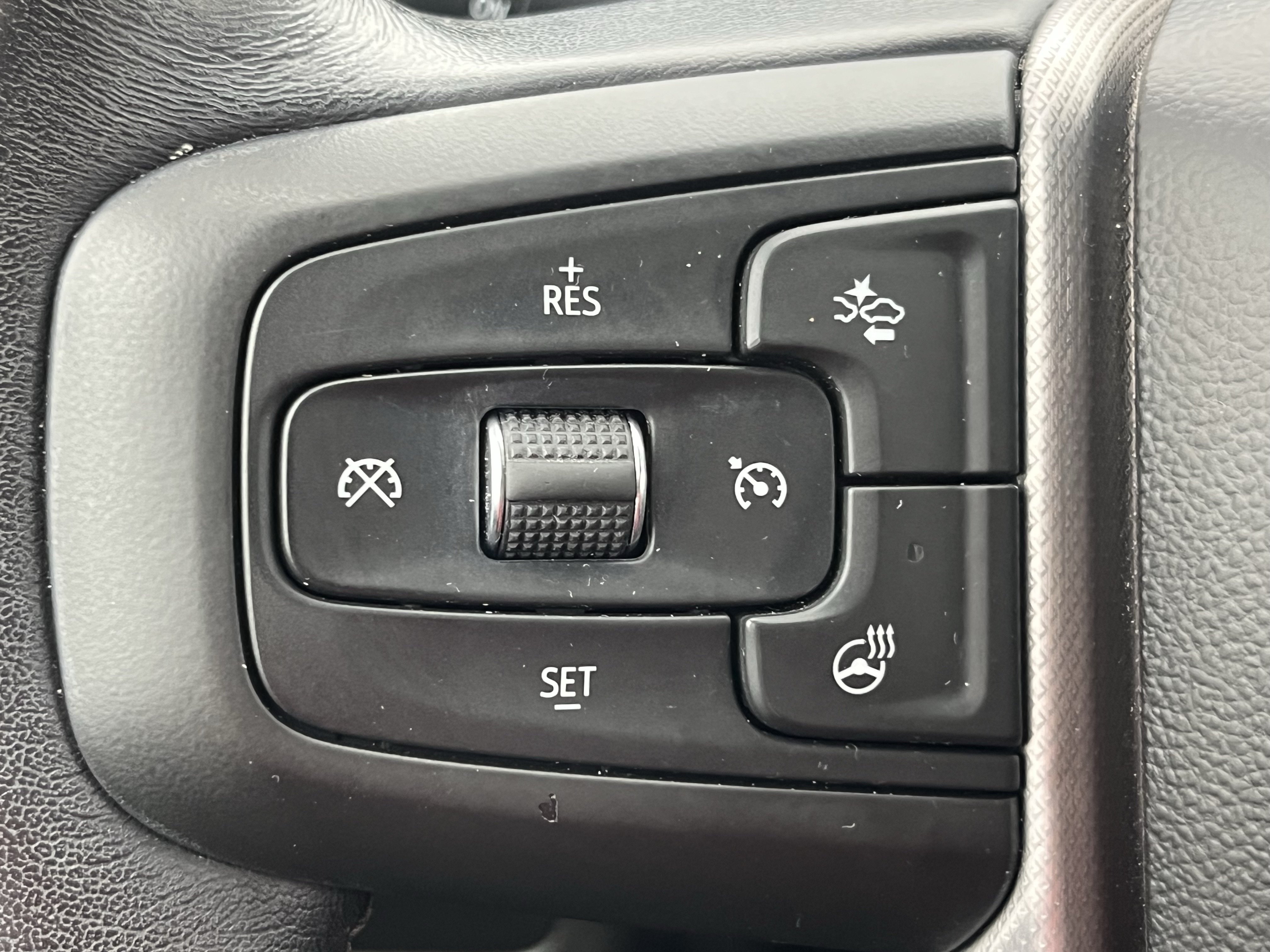 Used 2022 GMC Yukon Denali AWD/4WD image 19