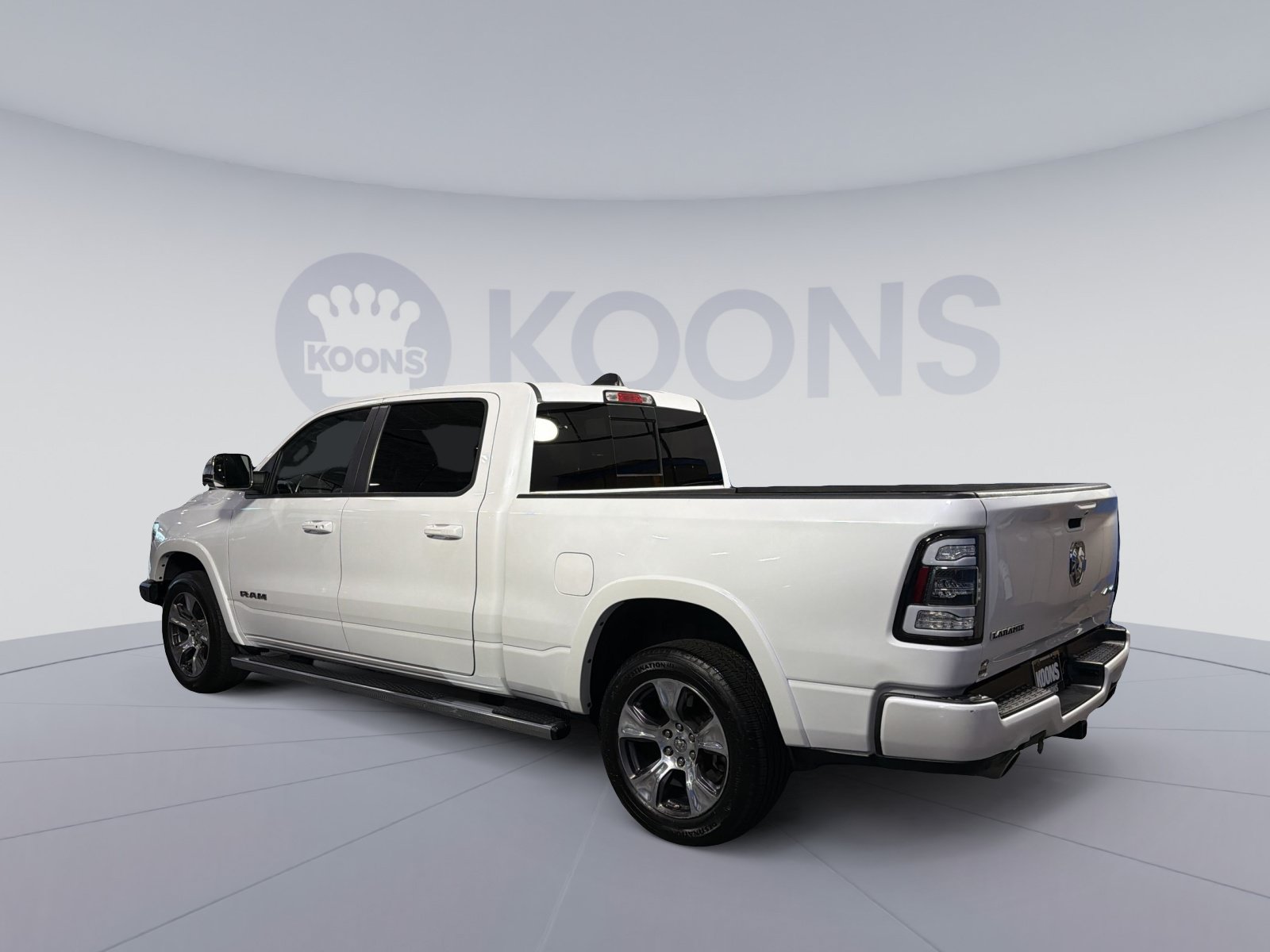 Used 2019 RAM 1500 Laramie AWD/4WD image 4