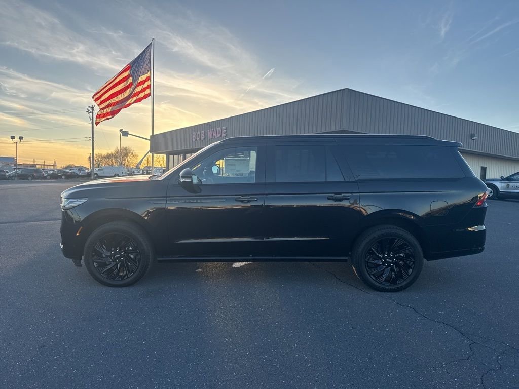New 2025 Lincoln Navigator L Reserve w/ Jet Appearance Package image 2