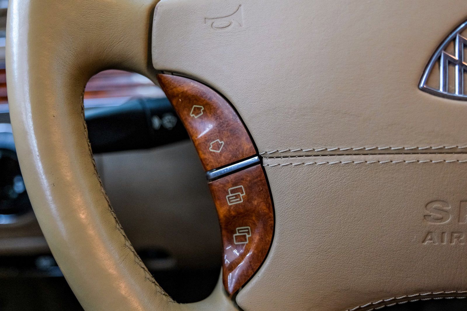 Used 2005 Maybach 57 image 16