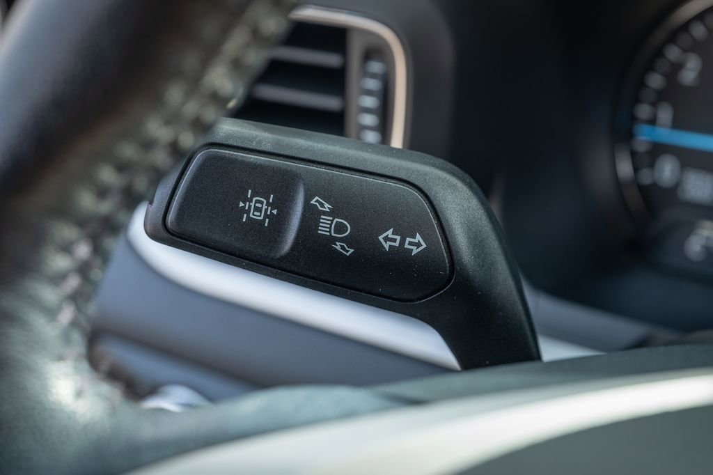 Used 2022 Ford Explorer XLT w/ Equipment Group 202A image 28