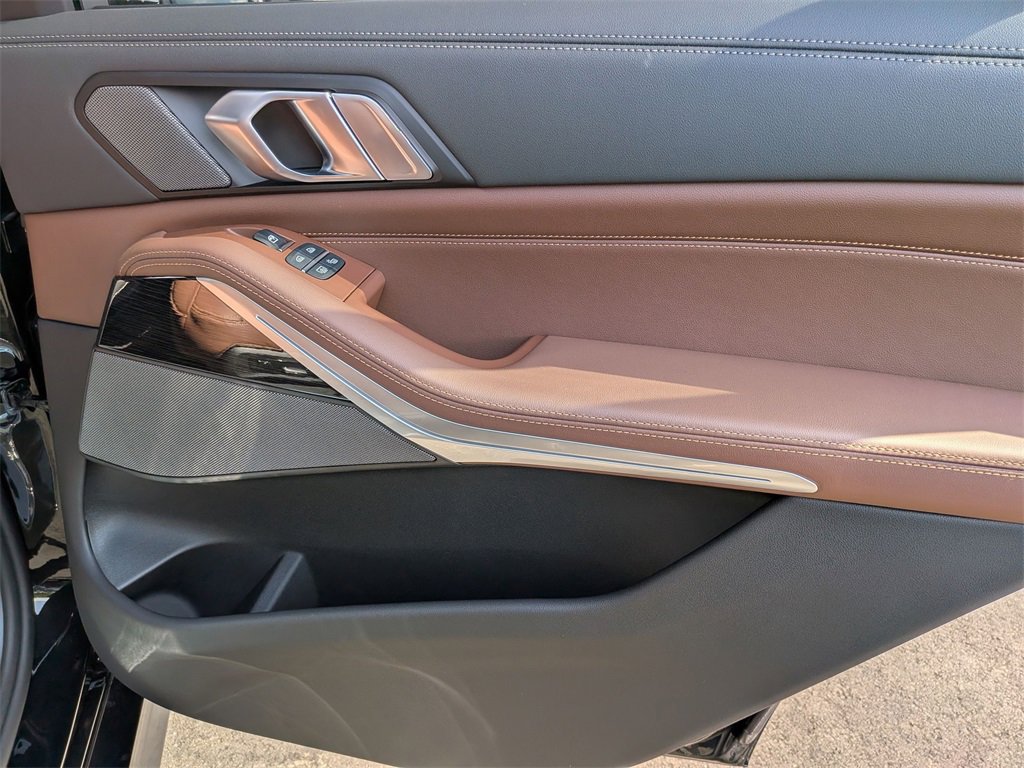 New 2026 BMW X7 M60i image 36