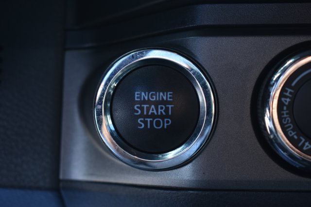 Used 2021 Toyota Tacoma TRD Pro AWD/4WD image 30
