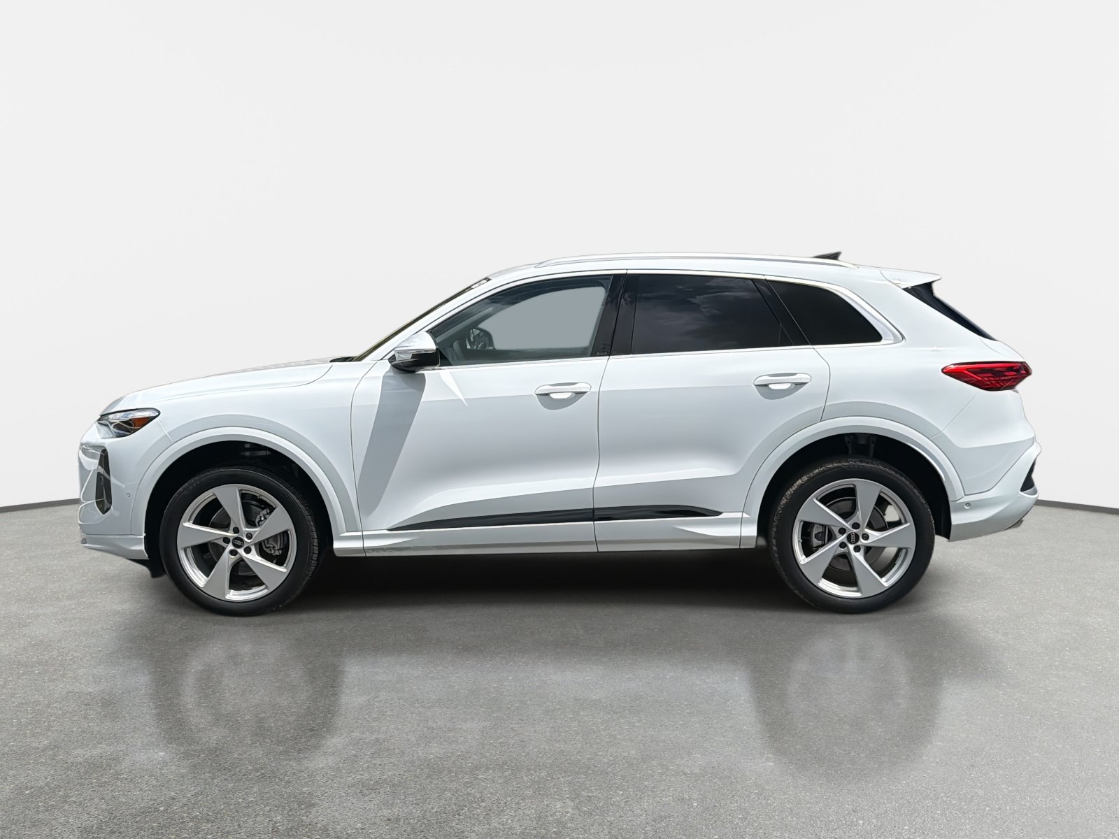 Used 2025 Audi Q5 Premium Plus AWD/4WD image 6