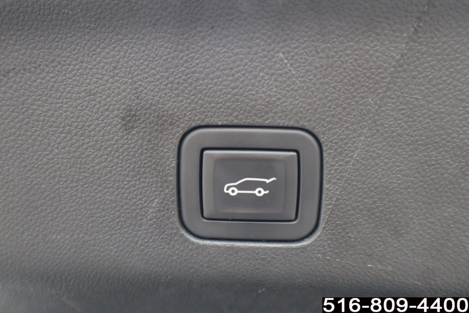 Used 2023 Chevrolet Suburban Premier AWD/4WD image 35