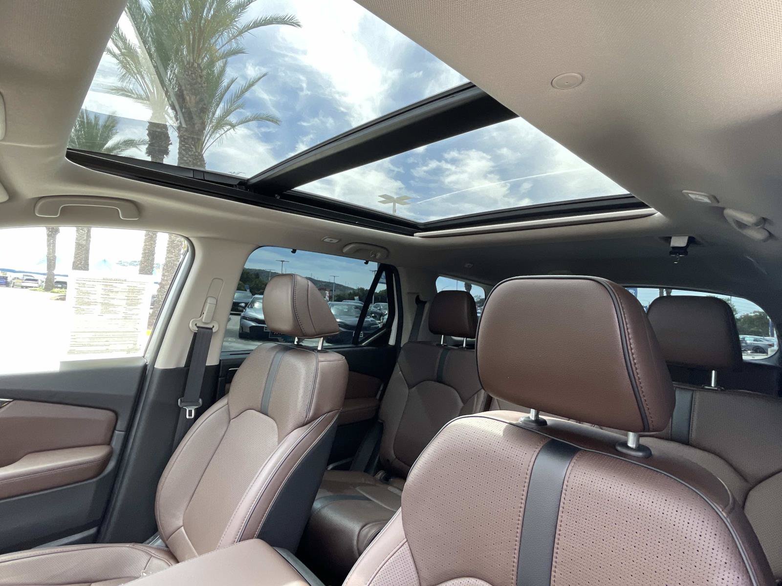 Certified 2025 Honda Pilot Elite image 3