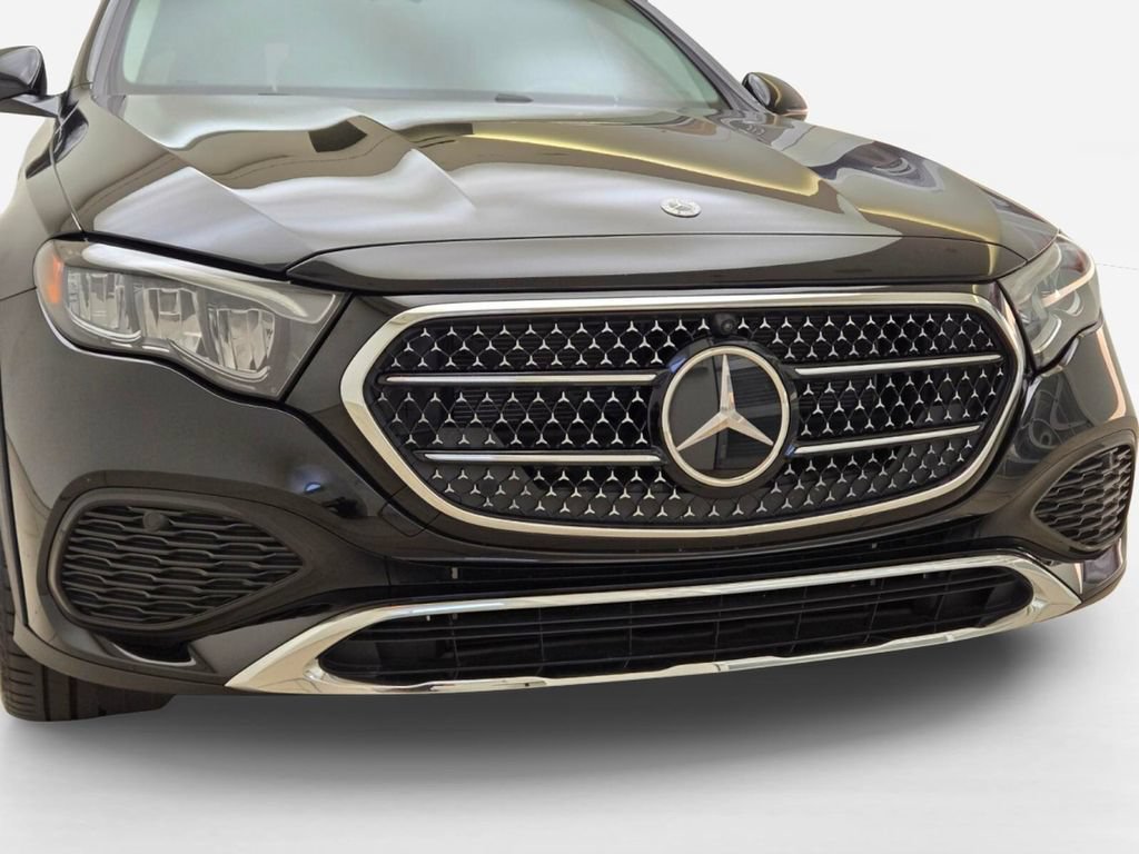 Used 2026 Mercedes-Benz E 450 4MATIC All-Terrain Wagon image 4