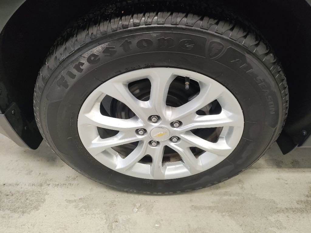 Used 2018 Chevrolet Equinox LS FWD image 3