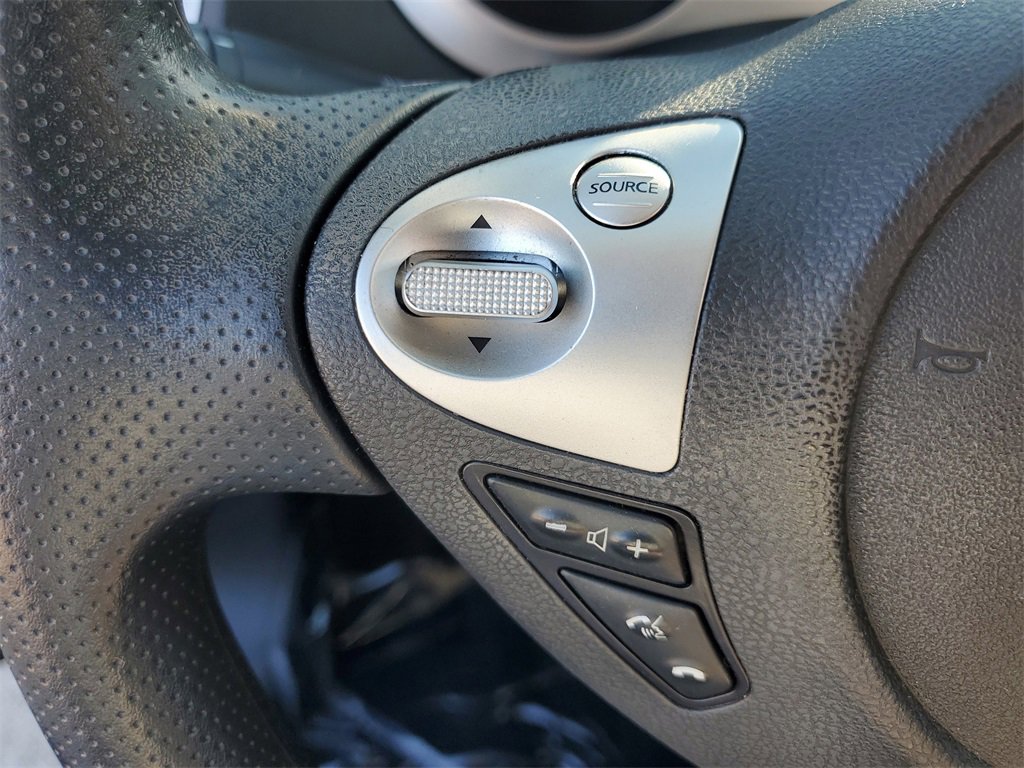 Used 2014 Nissan Juke S image 27