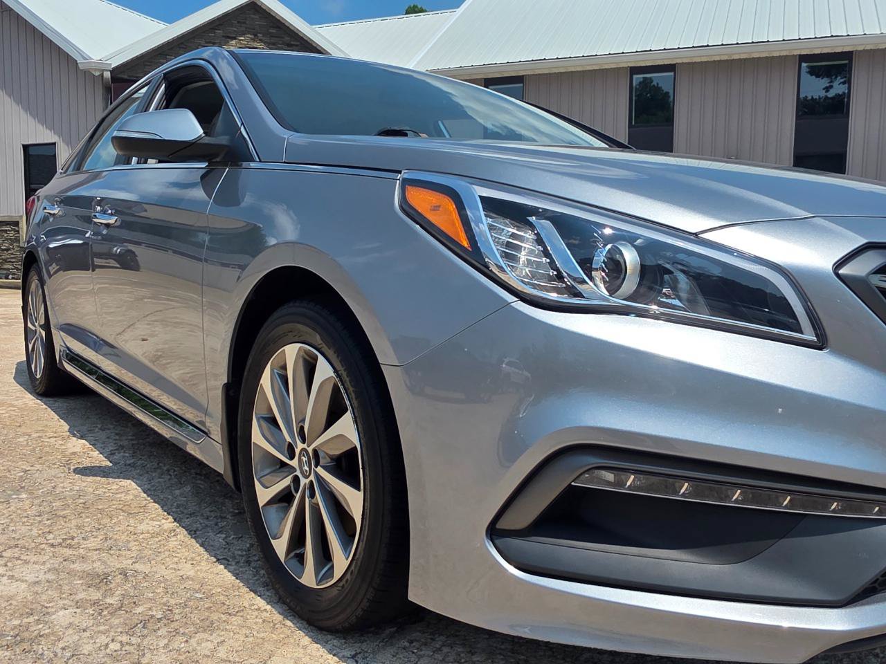 Used 2016 Hyundai Sonata Sport w/ Option Group 03 FWD image 26