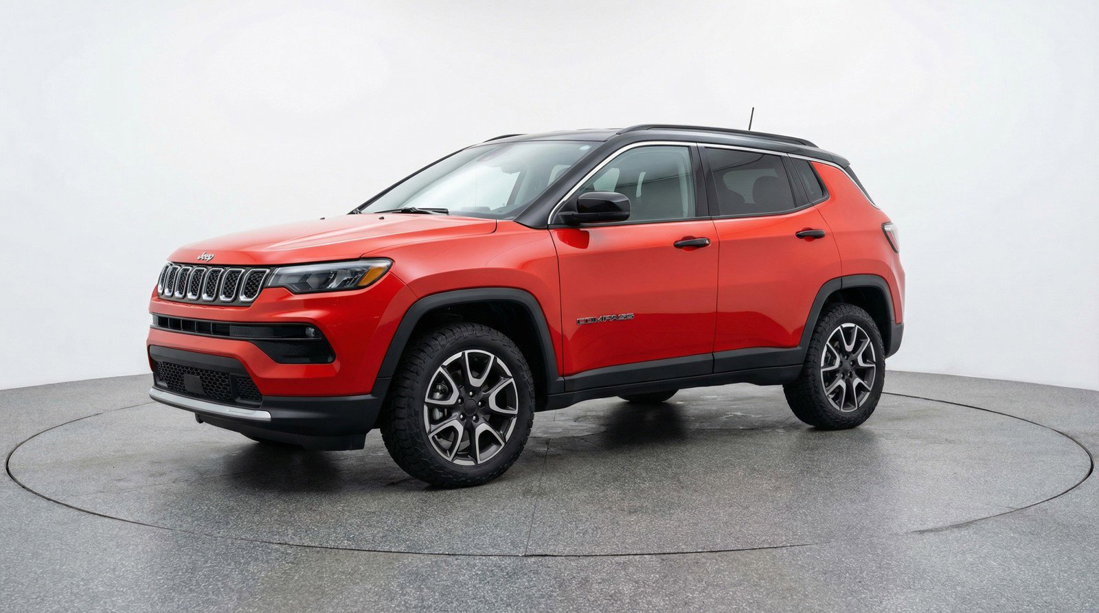 Used 2025 Jeep Compass Trailhawk image 3