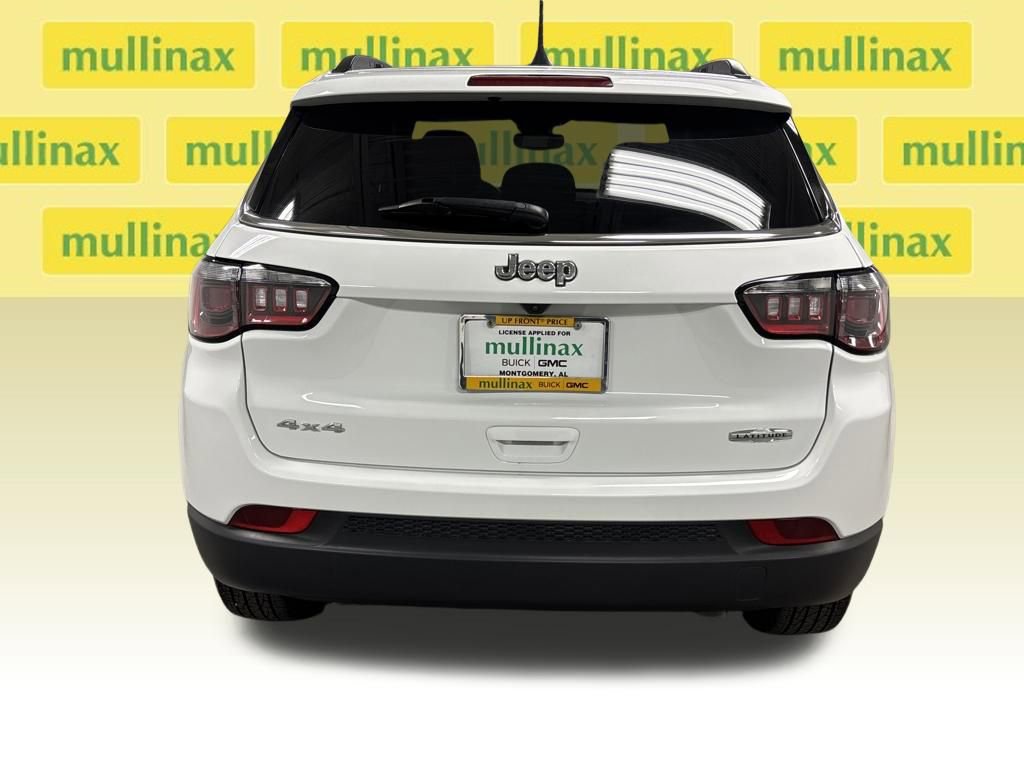 Used 2025 Jeep Compass Latitude image 18