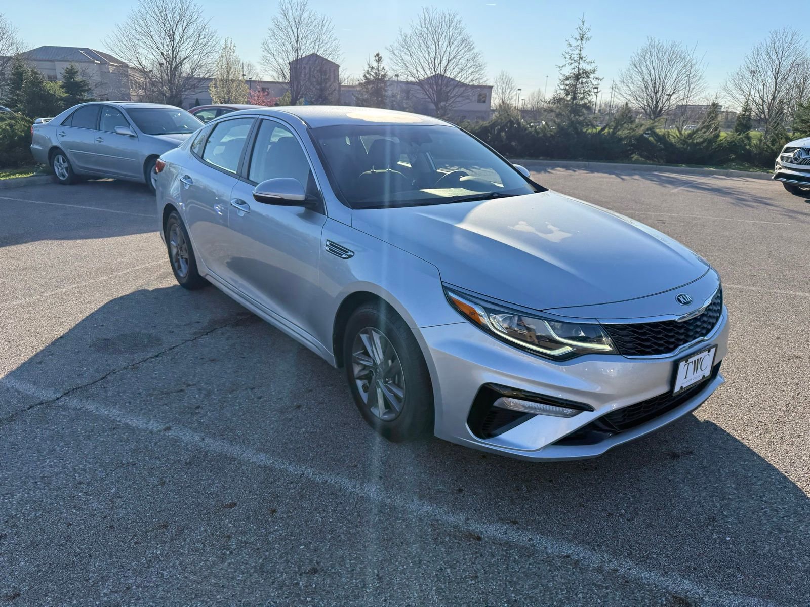 Used 2020 Kia Optima LX image 3