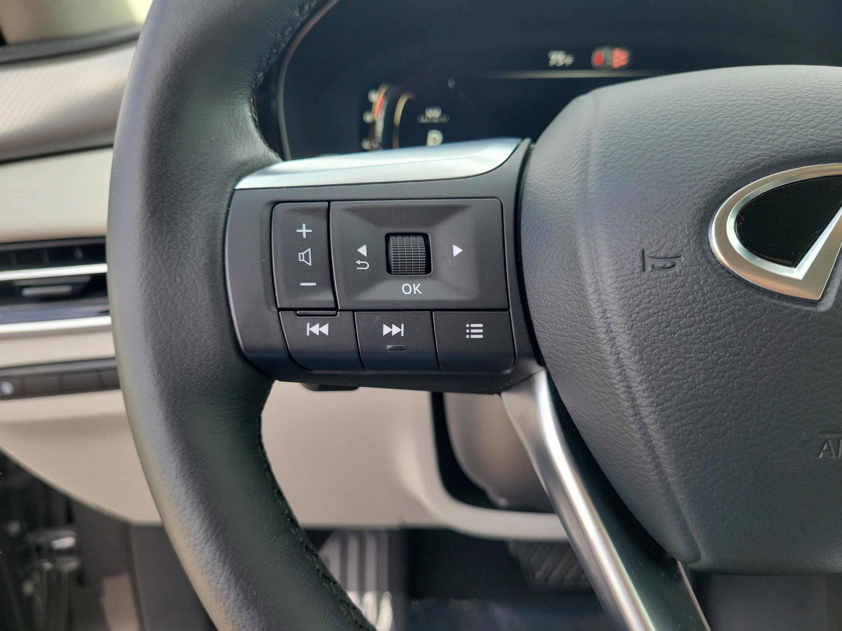 Certified 2026 INFINITI QX60 Pure w/ Cargo Package image 13