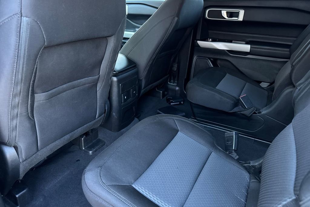 Certified 2022 Ford Explorer XLT image 12