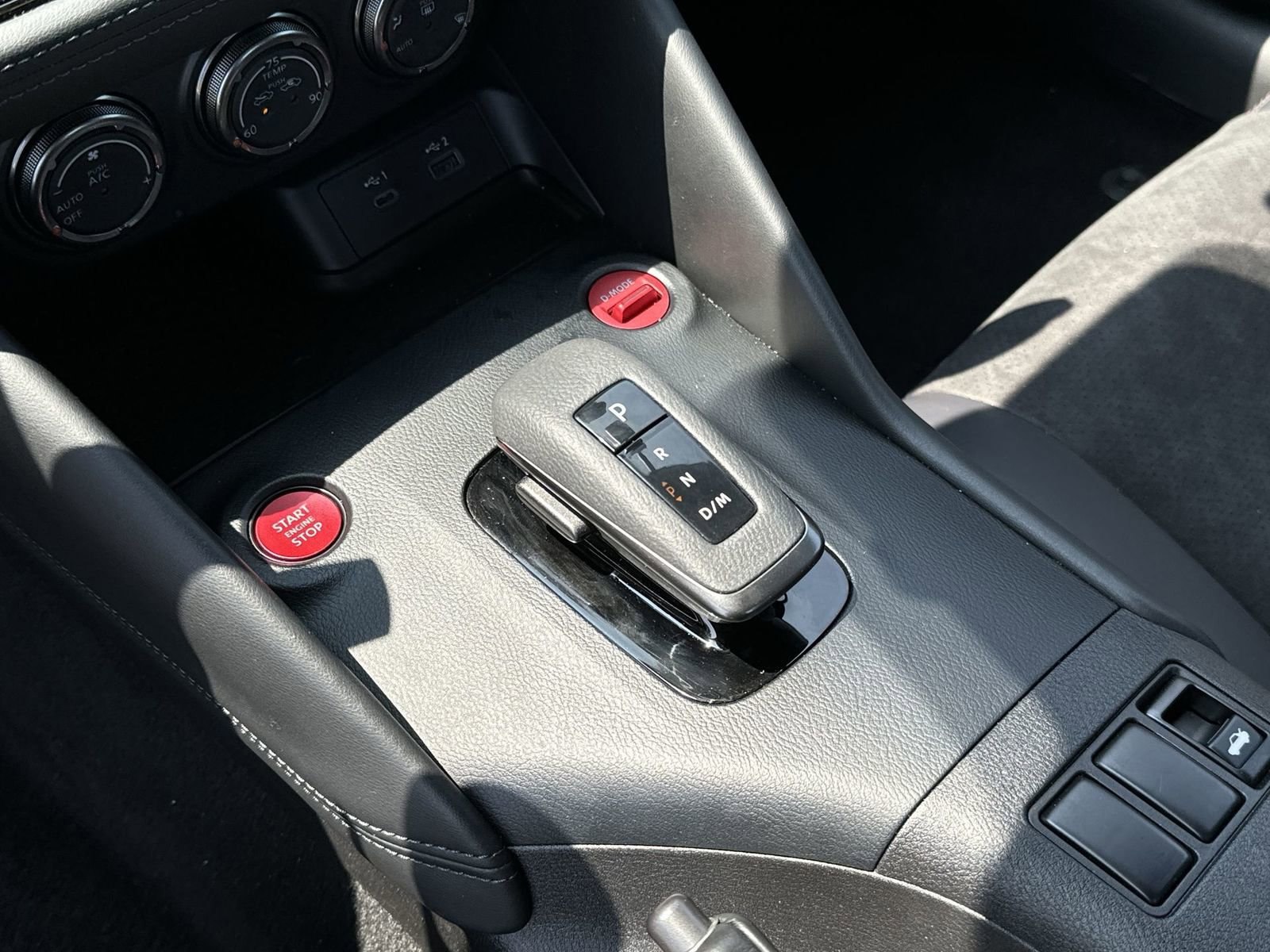 New 2024 Nissan Z NISMO w/ Floor Mat Package image 18