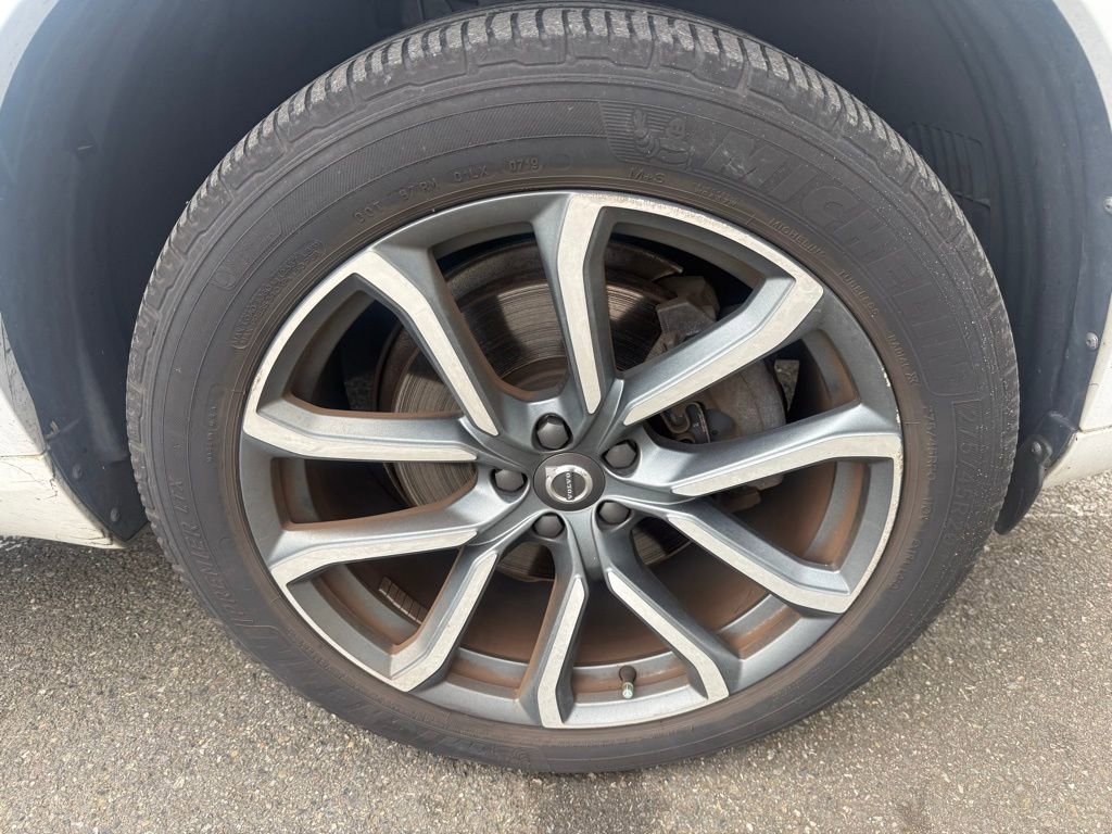 Used 2017 Volvo XC90 T6 Momentum AWD/4WD image 22
