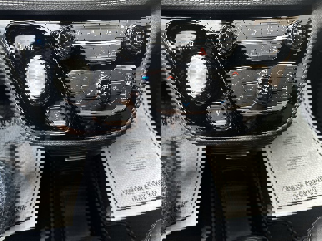 New 2026 Chrysler Pacifica Select image 20