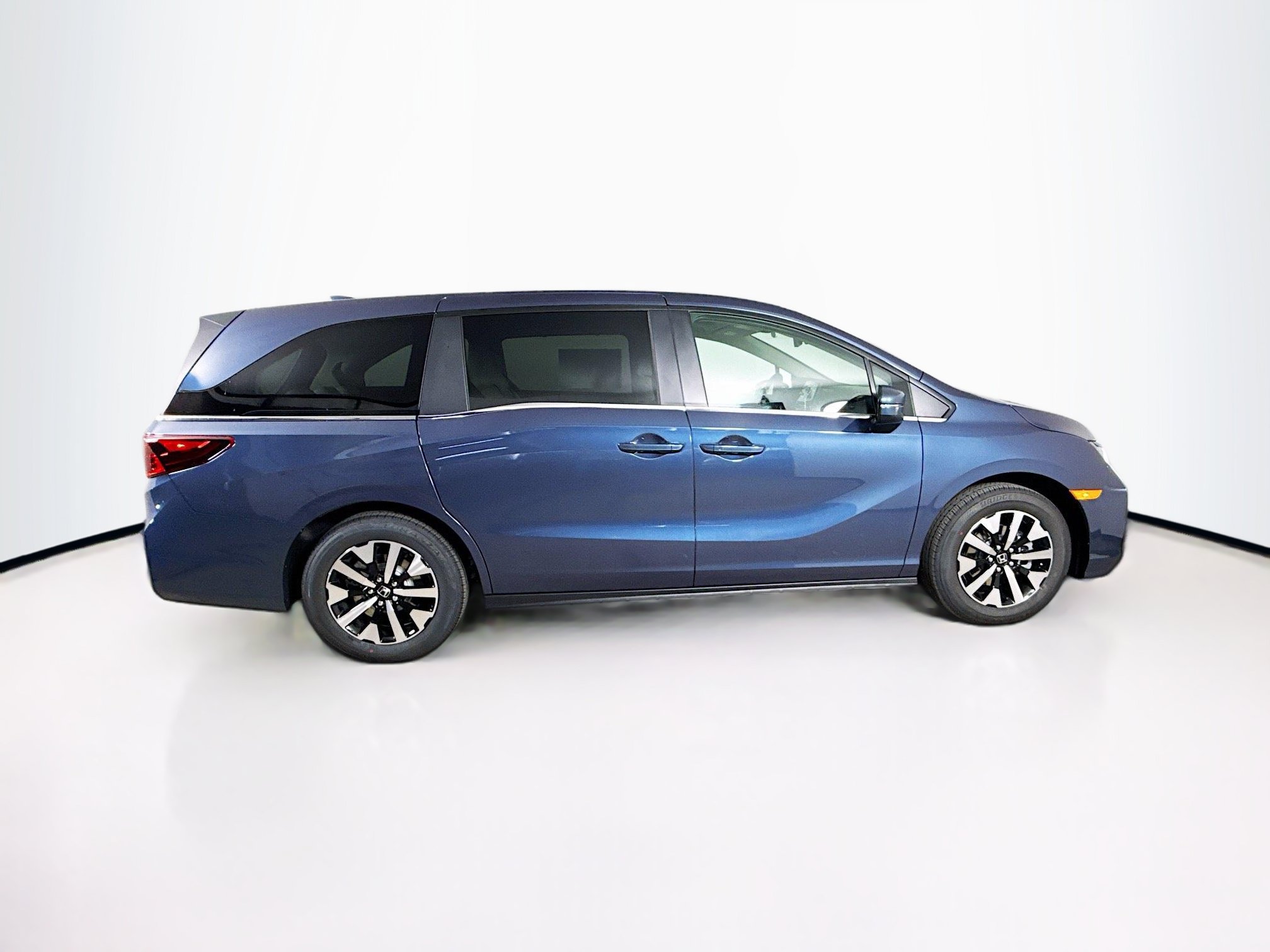 New 2026 Honda Odyssey EX-L image 2
