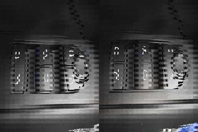 Used 2025 GMC Terrain Elevation w/ Technology Package II image 23