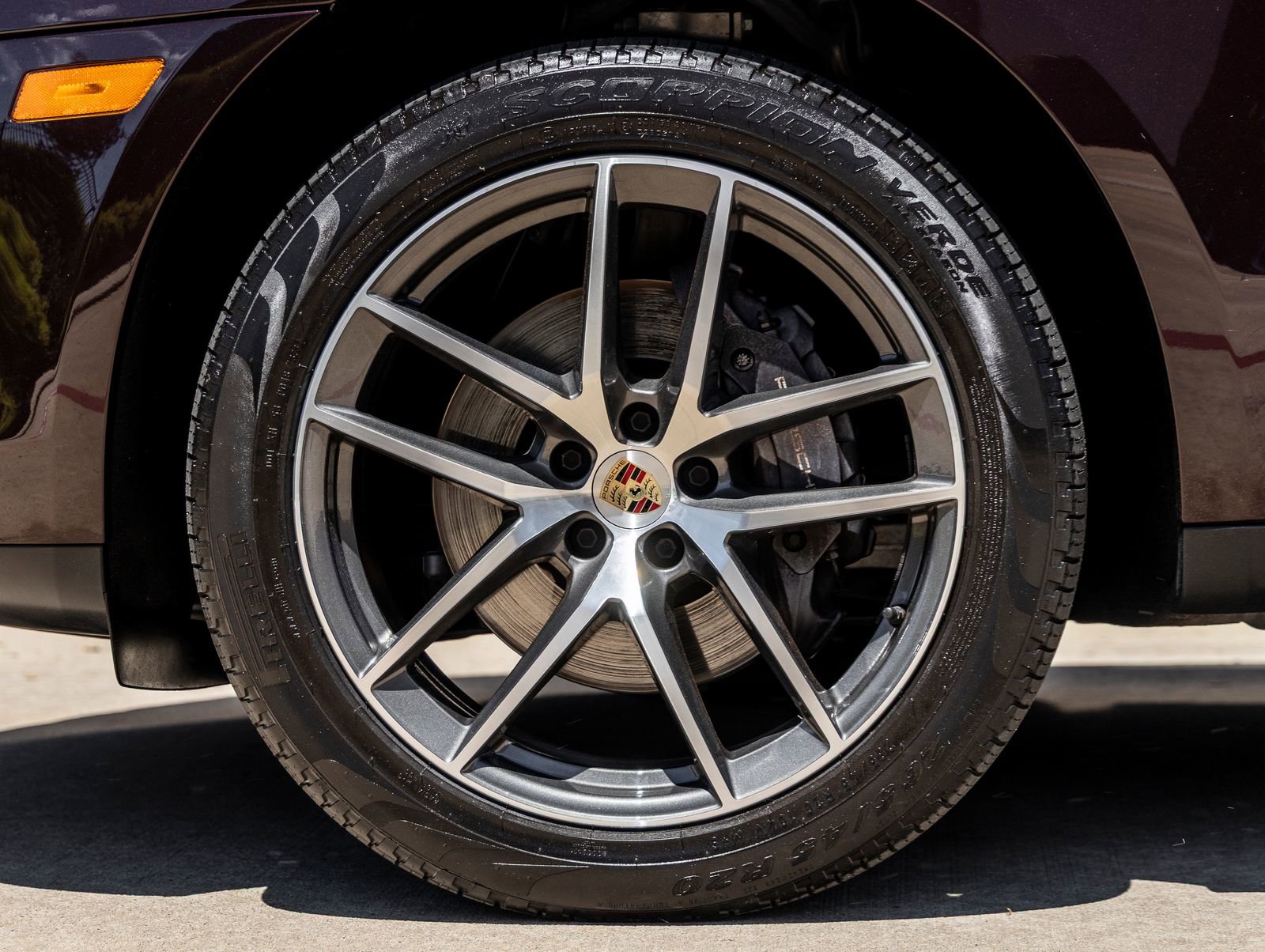 Certified 2023 Porsche Macan image 16