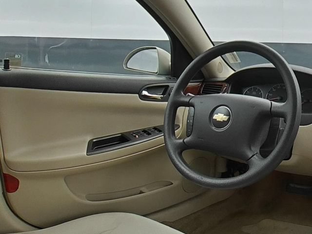 Used 2009 Chevrolet Impala LT FWD image 18