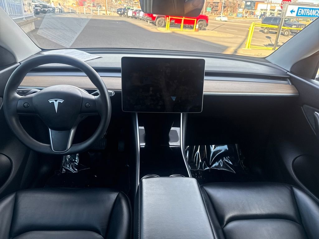 Used 2021 Tesla Model Y Long Range image 16