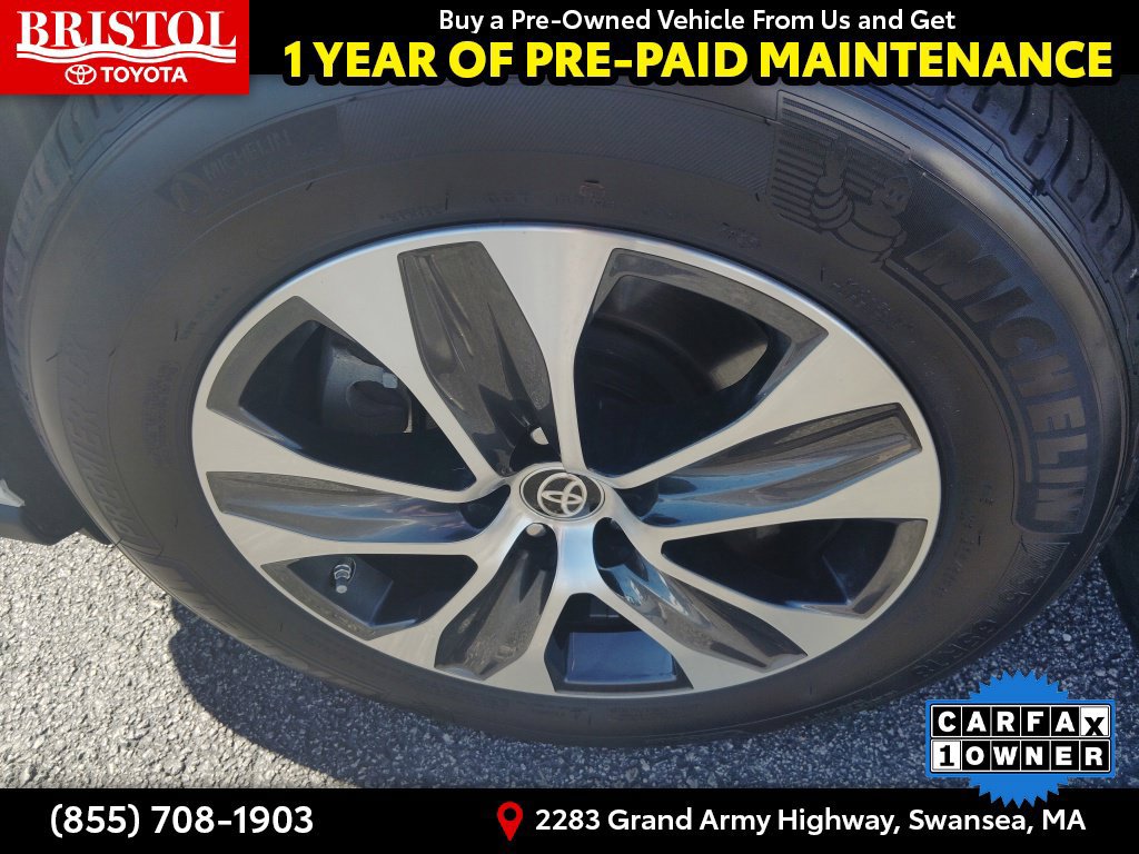 Used 2024 Toyota Highlander XLE AWD/4WD image 13