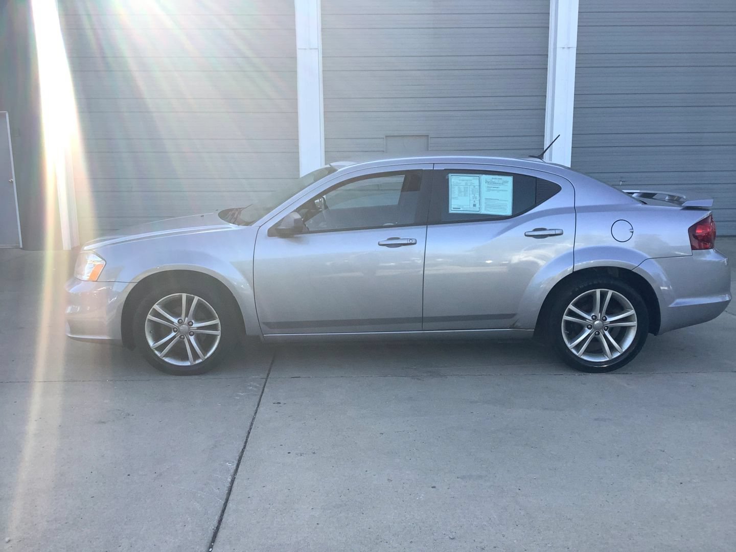 Used 2013 Dodge Avenger SE FWD image 5