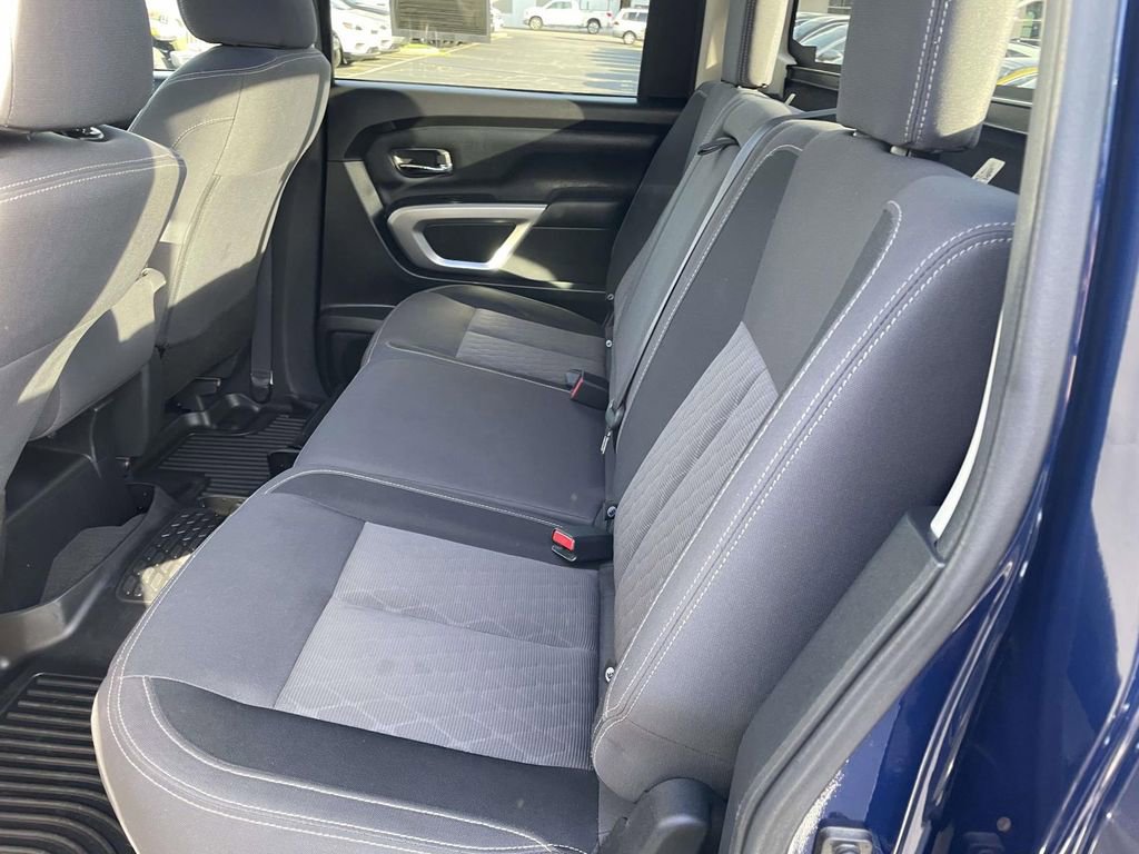 Used 2022 Nissan Titan SV image 22