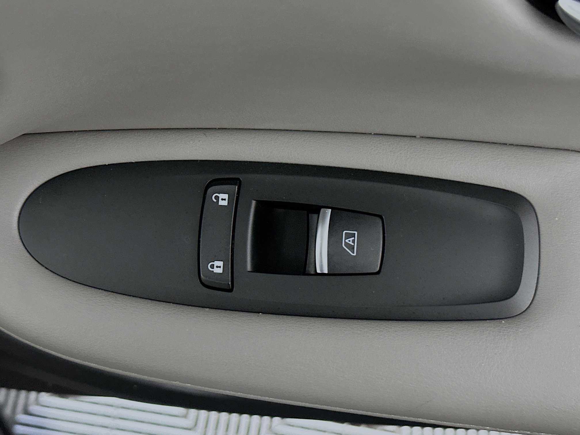 Used 2023 INFINITI QX50 Luxe image 29