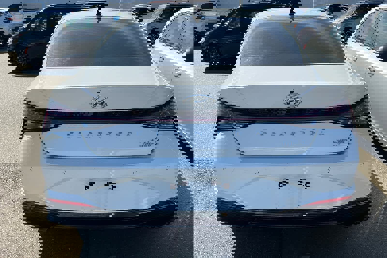 Used 2021 Hyundai Elantra Limited w/ Cargo Package image 5