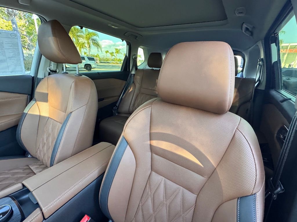 New 2026 Nissan Rogue Platinum image 10