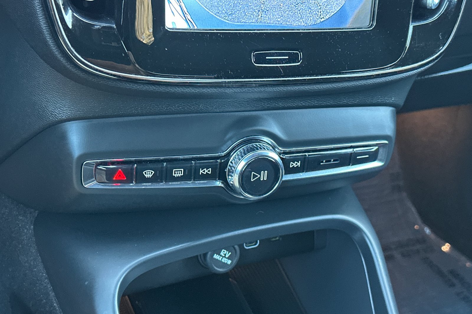 Certified 2023 Volvo XC40 Recharge Plus w/ Protection Package Premier AWD/4WD image 24