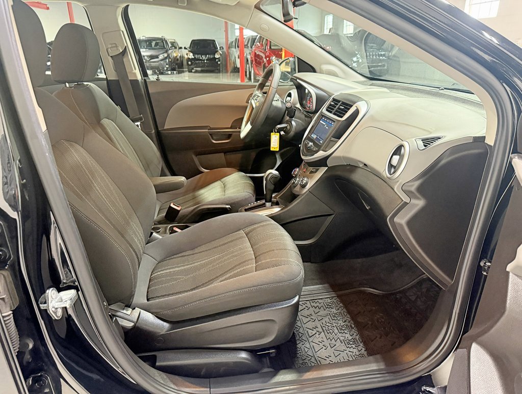 Used 2018 Chevrolet Sonic LT image 31