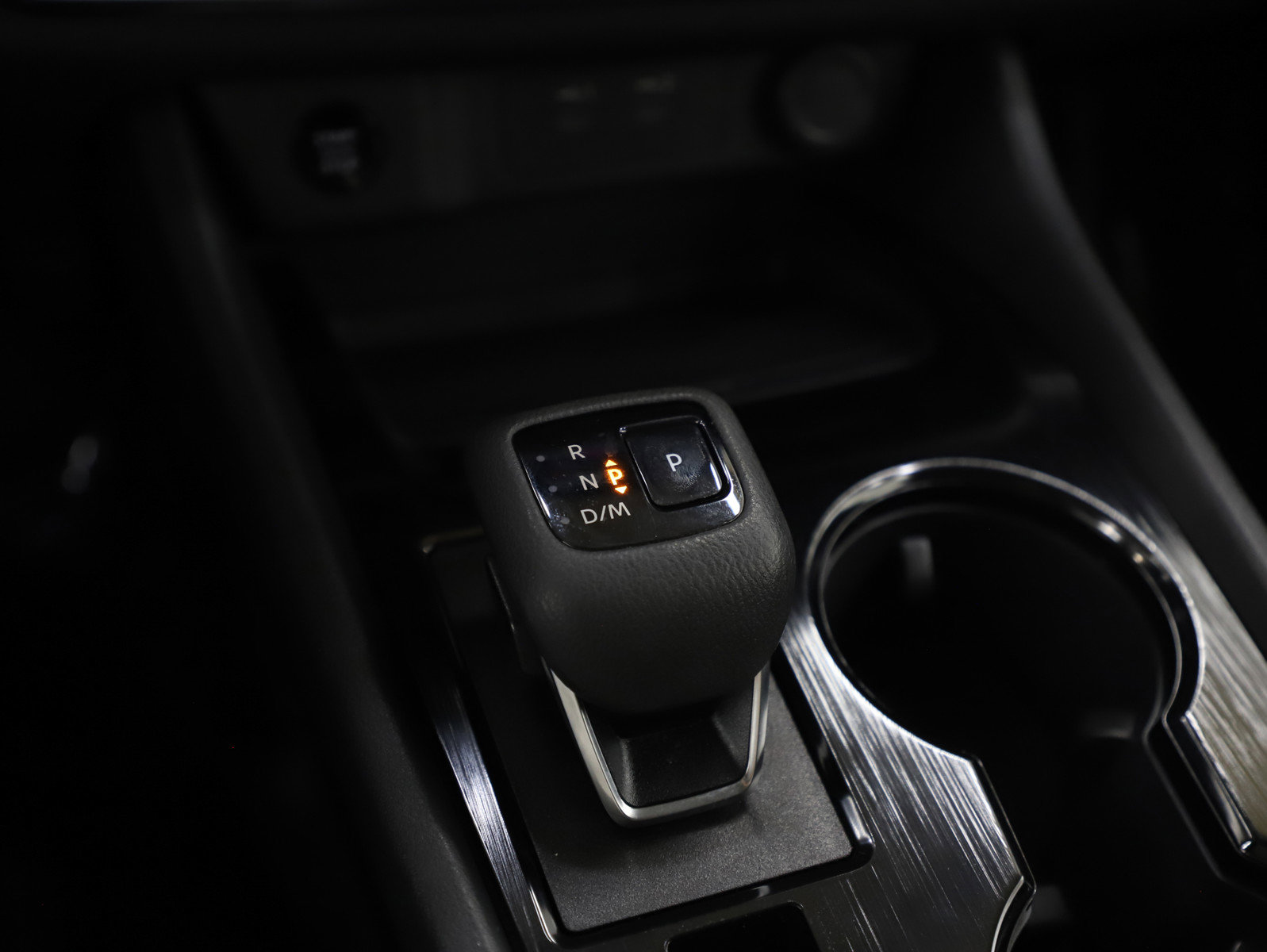 Used 2025 Nissan Rogue SV image 24