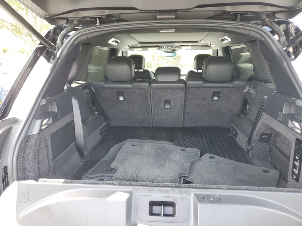 Used 2023 Land Rover Range Rover Long Wheelbase SE image 28