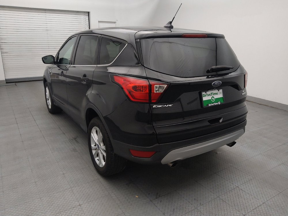 Used 2019 Ford Escape SE FWD image 5
