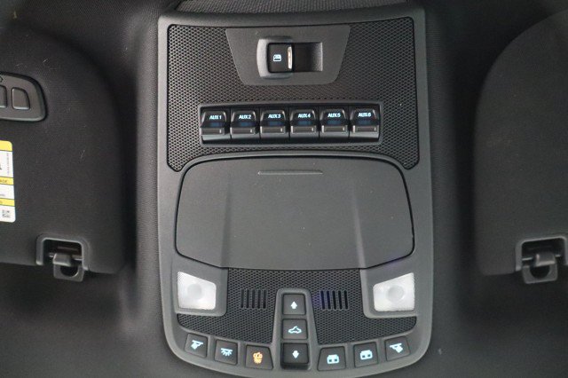 Used 2022 Ford F250 Platinum w/ FX4 Off-Road Package AWD/4WD image 57