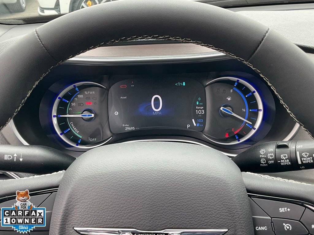 Used 2023 Chrysler Pacifica Limited w/ Uconnect Theater Family Group FWD image 44