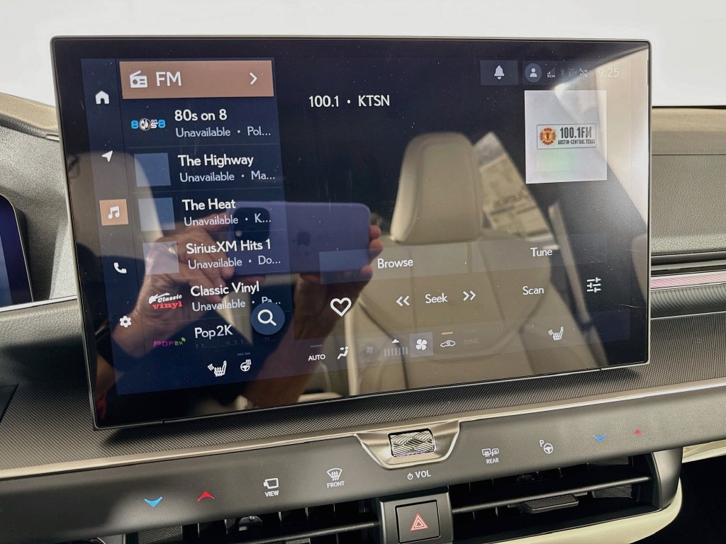 New 2026 Lexus ES 350h AWD w/ Accessory Package (K3) image 11