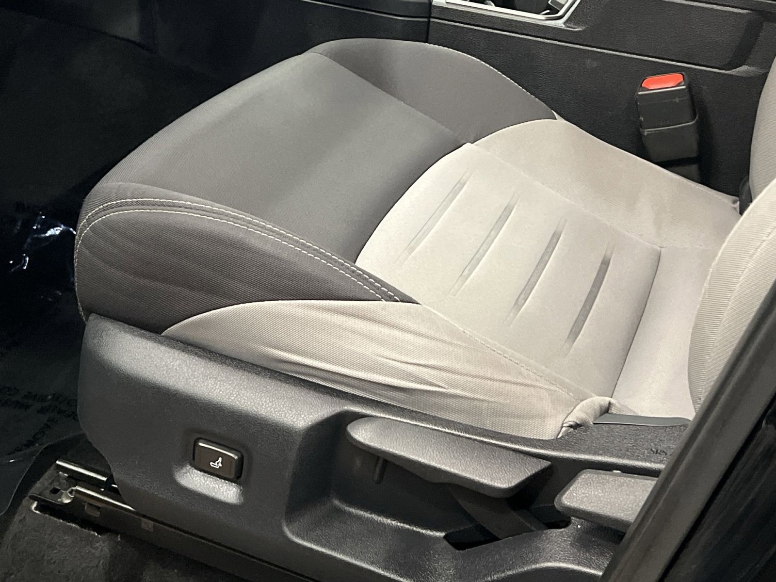 Used 2025 Toyota Tacoma TRD Off-Road image 12