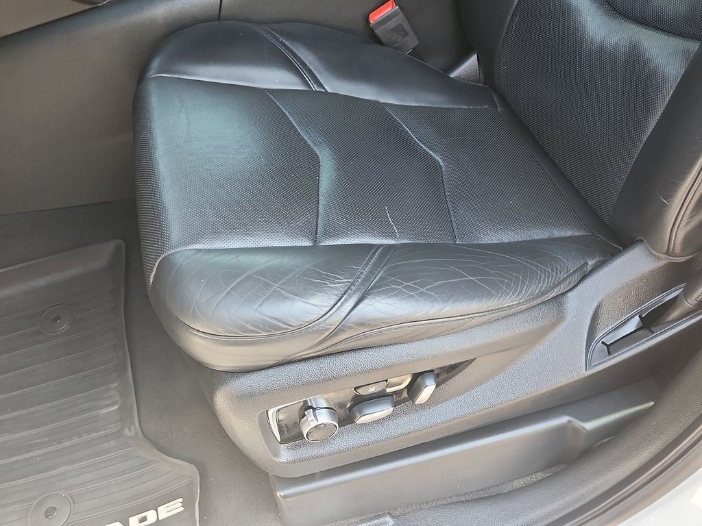 Used 2019 Cadillac Escalade ESV Platinum image 7