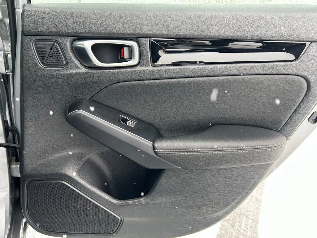 Used 2023 Honda Civic Touring image 29