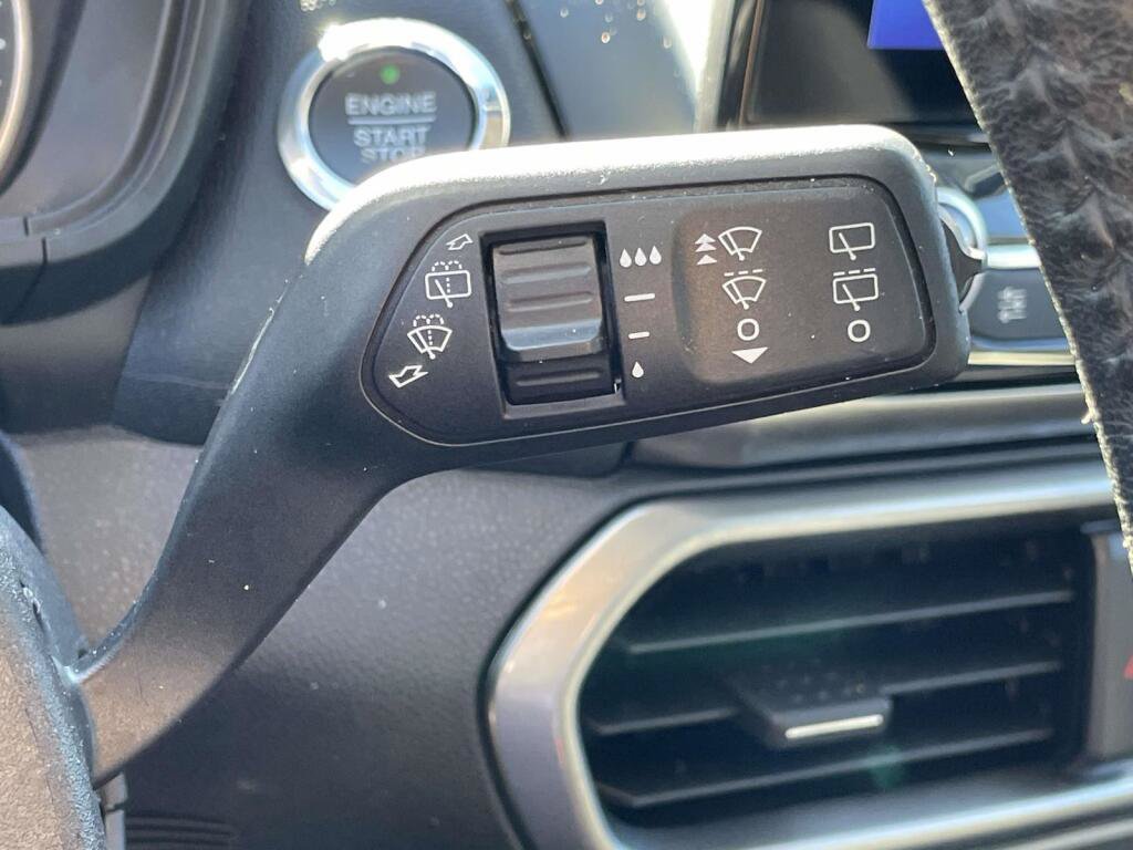 Used 2020 Ford EcoSport SE FWD image 37