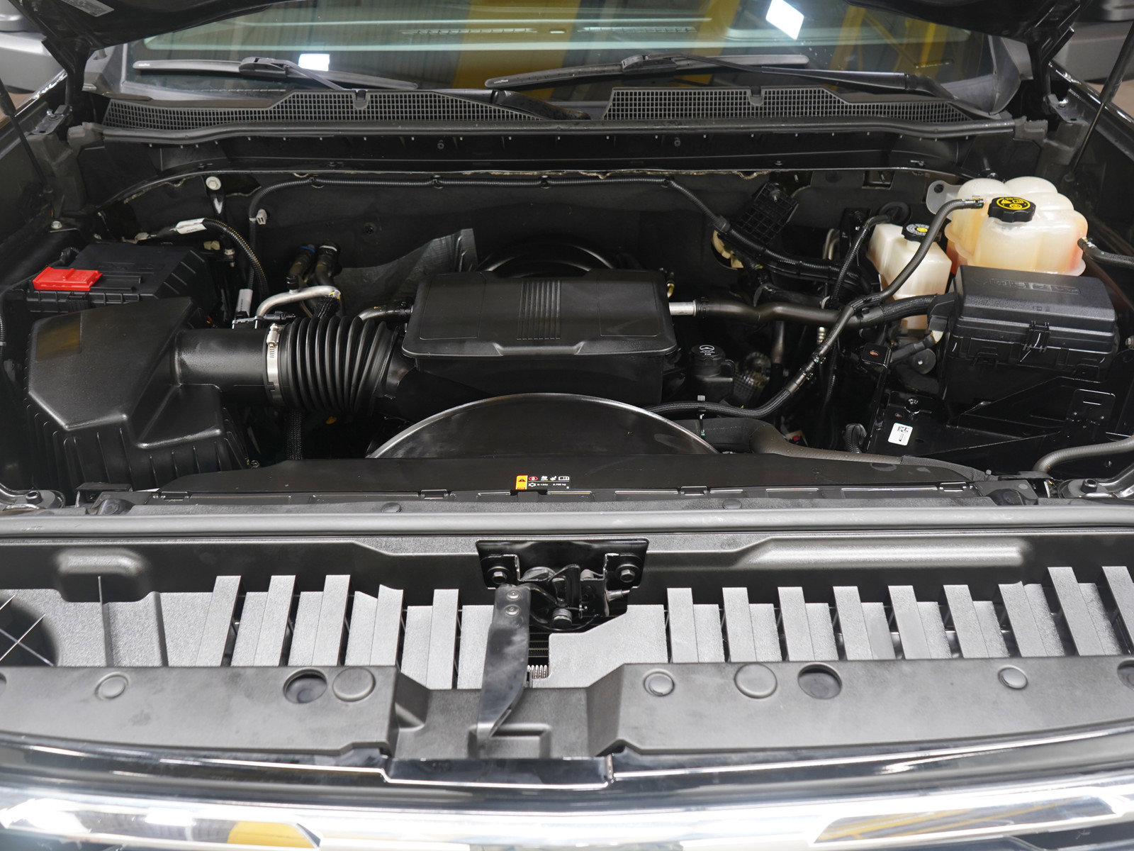 Used 2024 Chevrolet Silverado 3500 LTZ w/ LTZ Convenience Package image 31