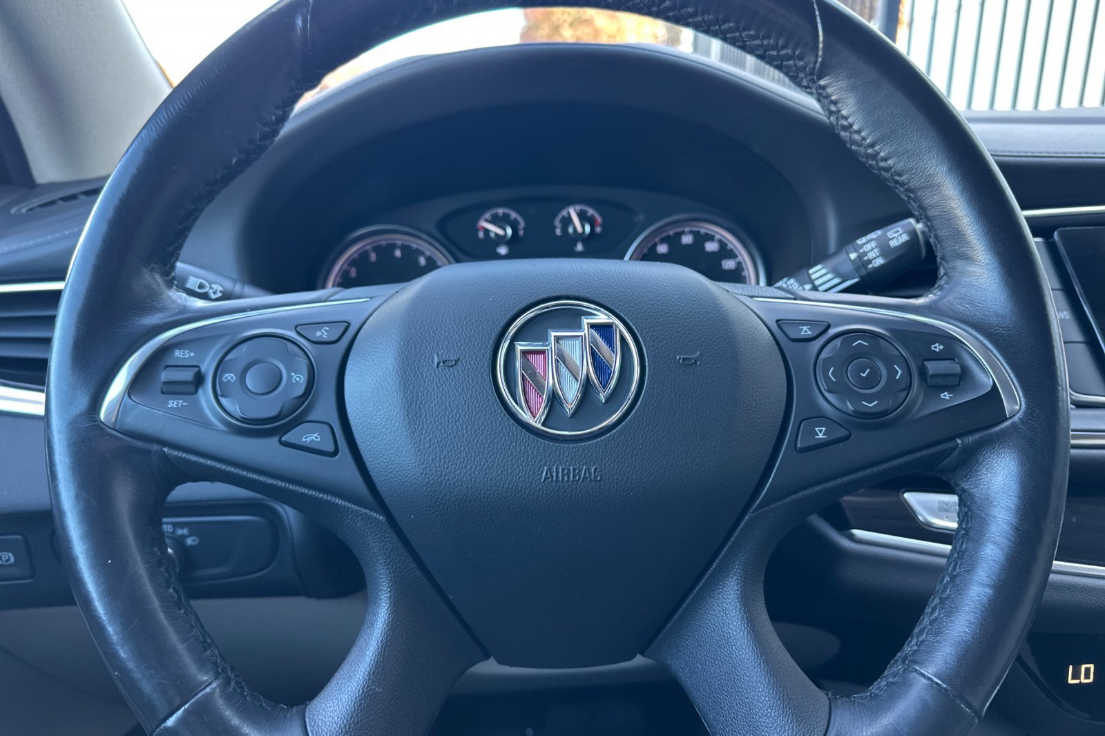 Used 2021 Buick Enclave Essence w/ Sound and Sites Package image 25