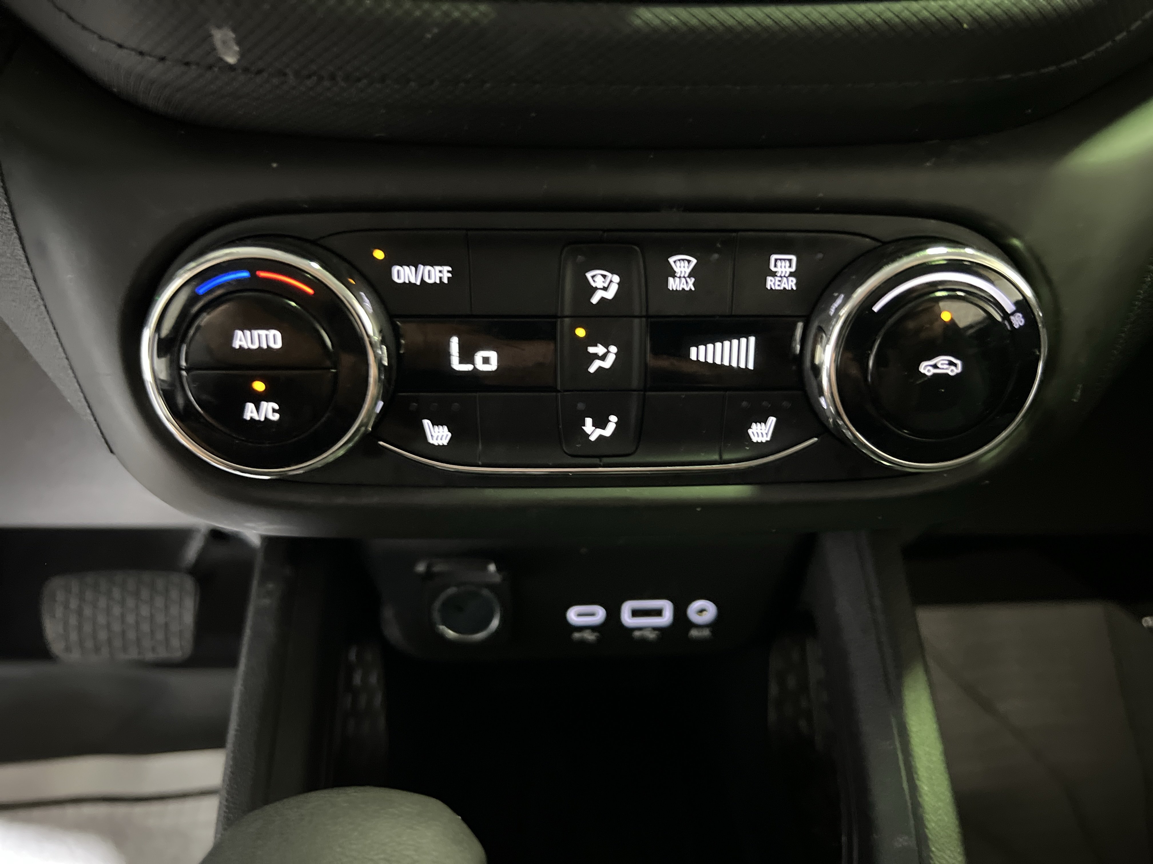 Certified 2023 Chevrolet TrailBlazer LT w/ Convenience Package AWD/4WD image 20